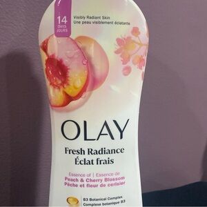 OLAY Fresh Radiance Body Wash with Vitamin B3